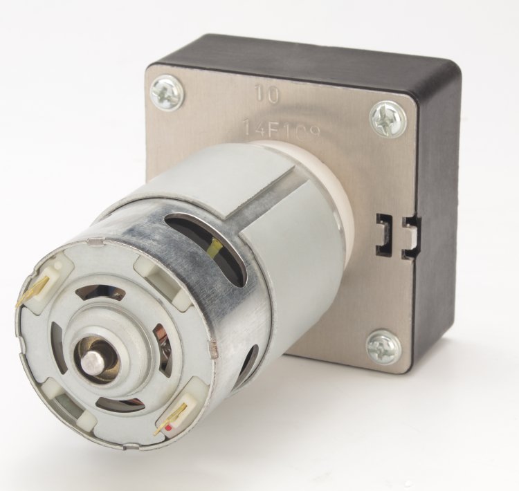 12V 1000RPM DC gear motor with square gearbox housing and front cylindrical motor assembly